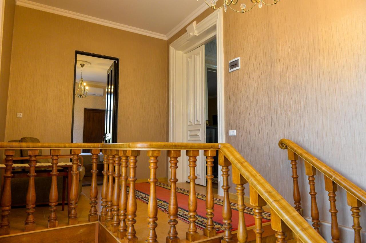 Gold Guest House Kutaisi Eksteriør billede