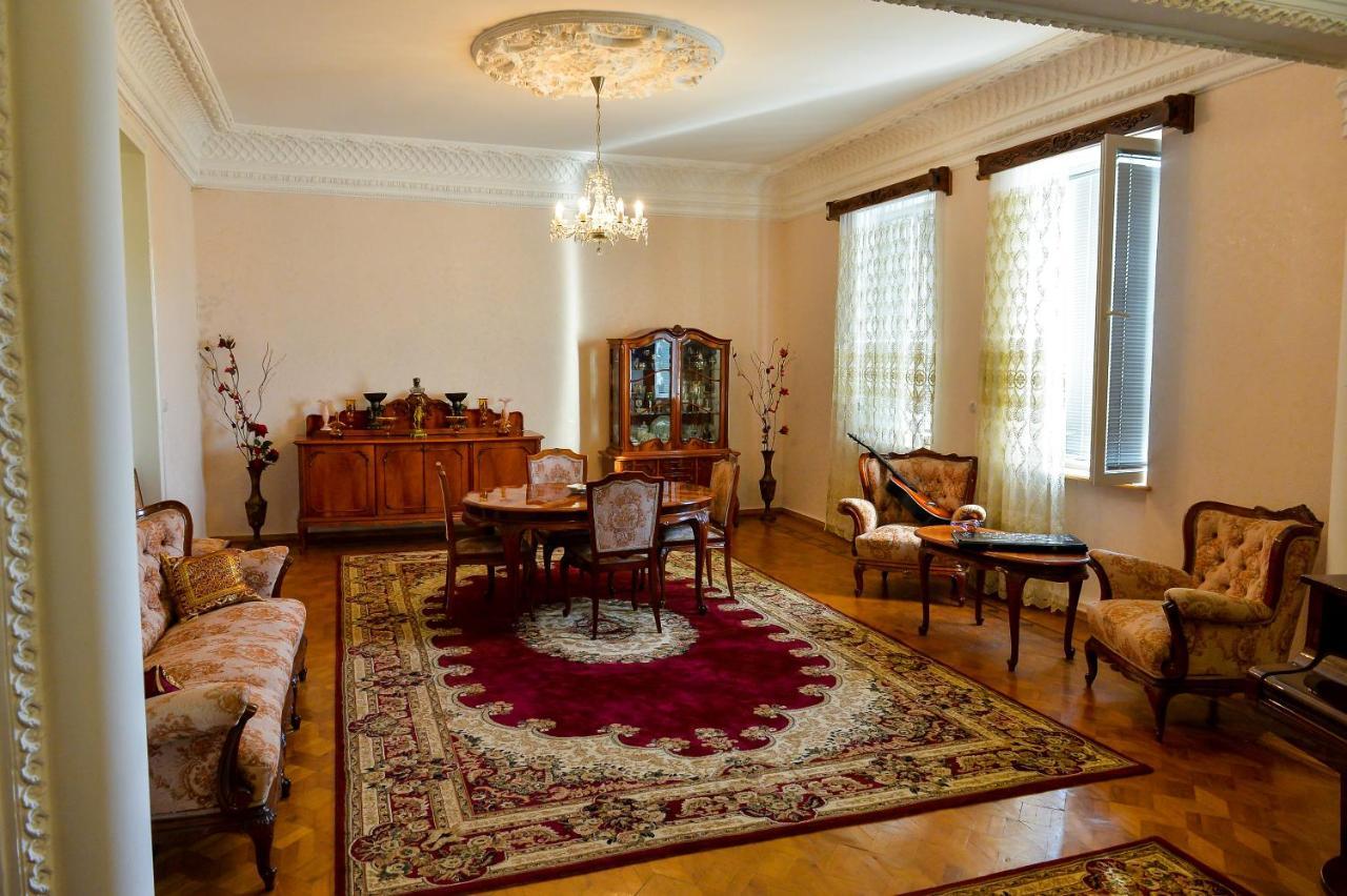 Gold Guest House Kutaisi Eksteriør billede