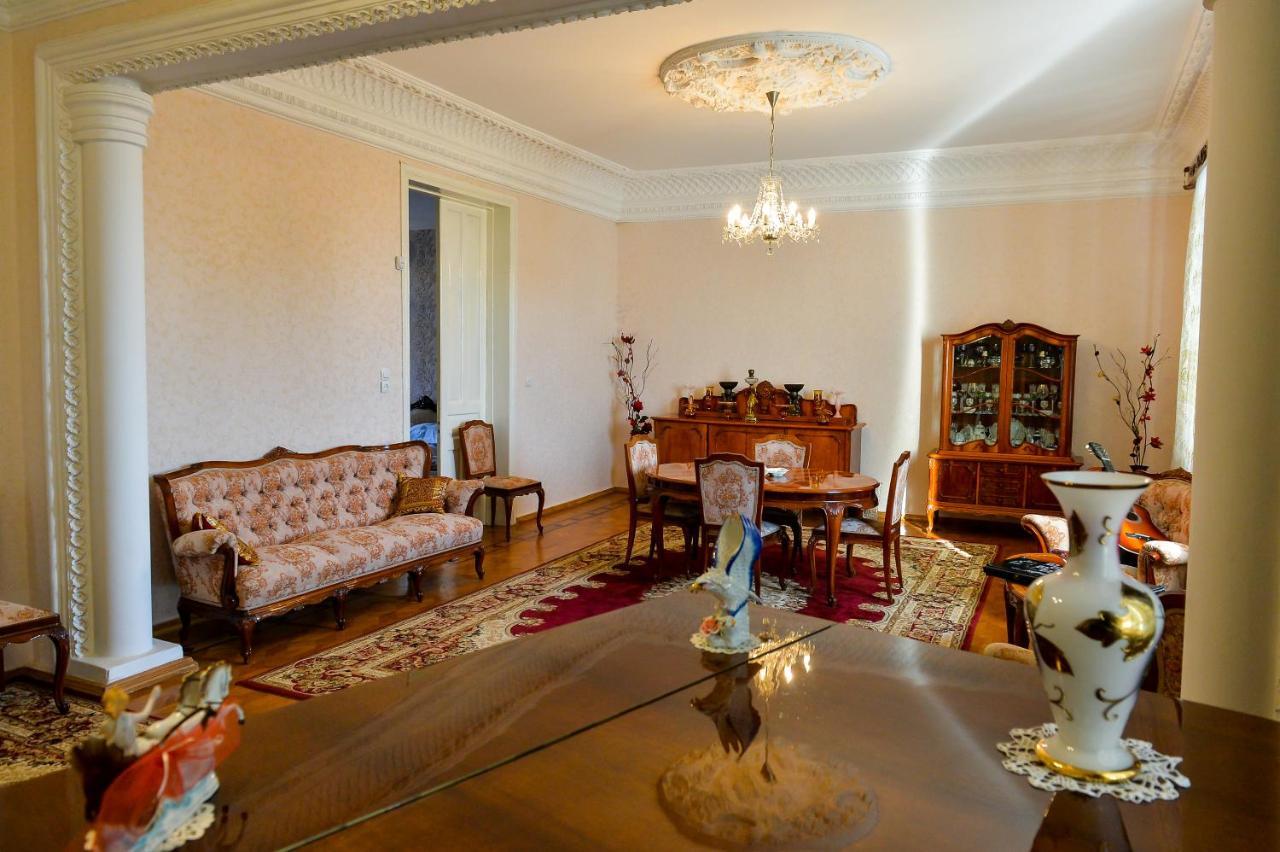 Gold Guest House Kutaisi Eksteriør billede