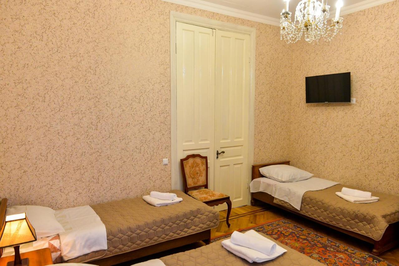 Gold Guest House Kutaisi Eksteriør billede