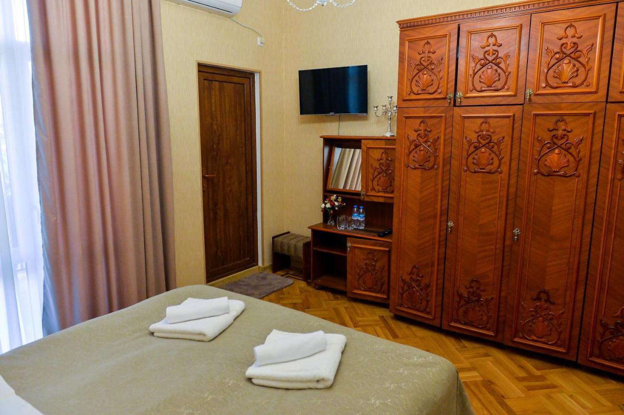 Gold Guest House Kutaisi Eksteriør billede