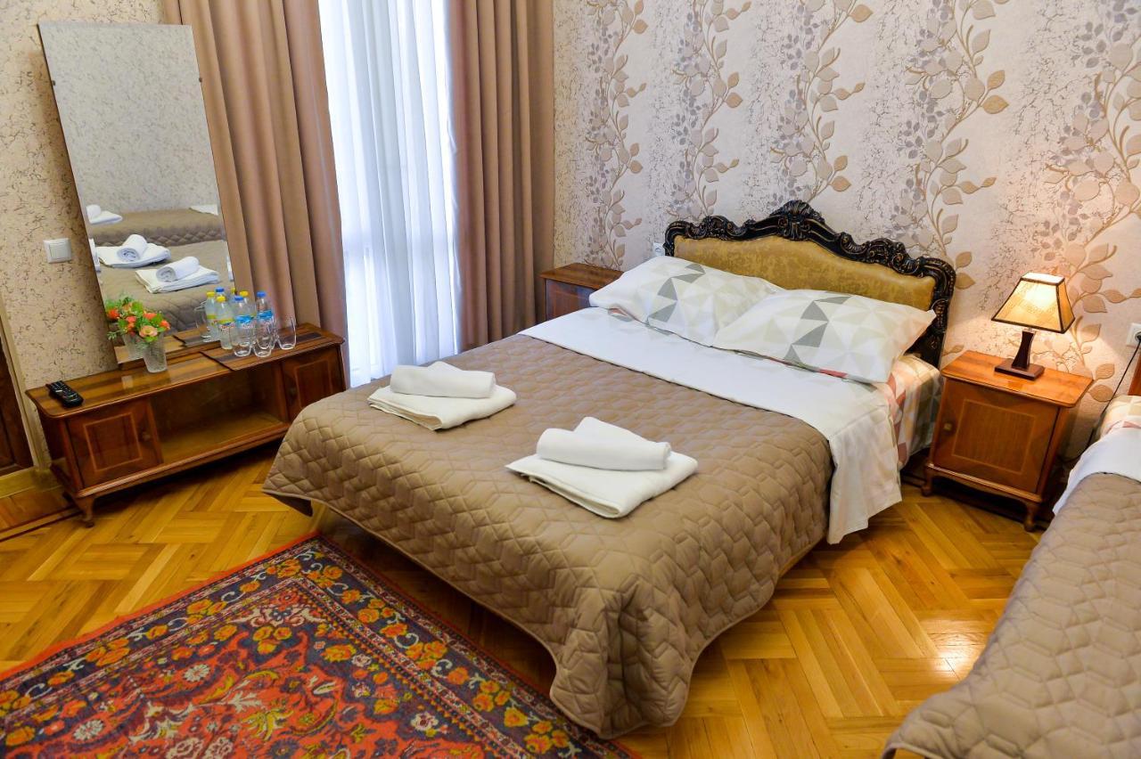 Gold Guest House Kutaisi Eksteriør billede